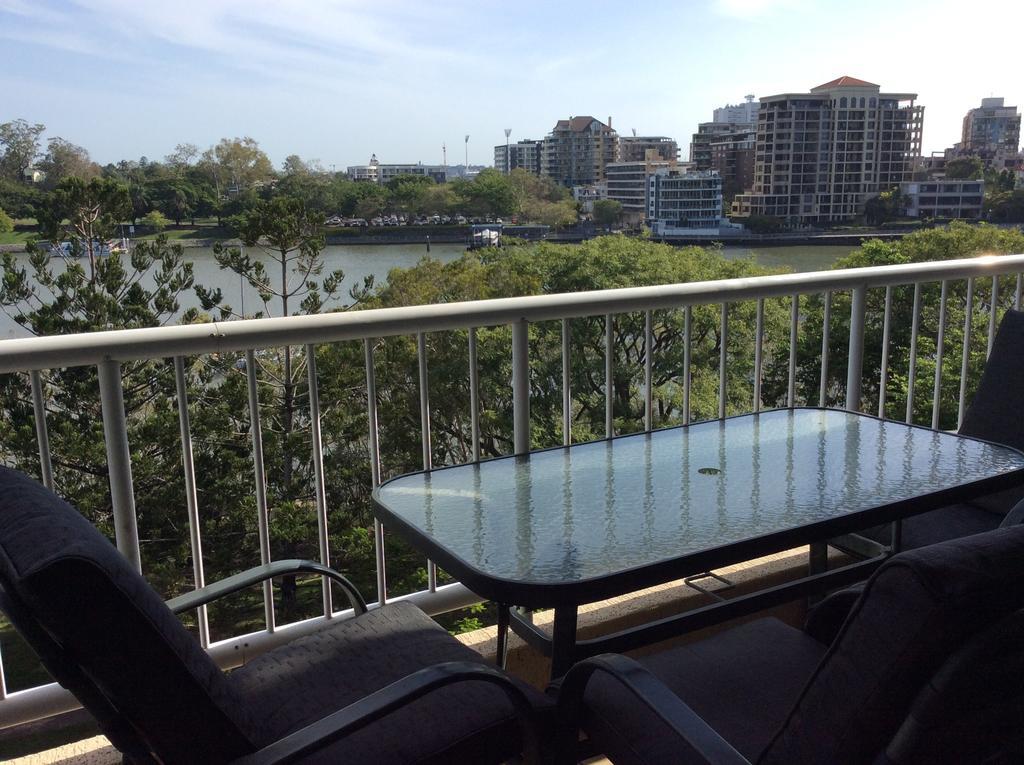 Kirribilli Apartments Brisbane Room photo
